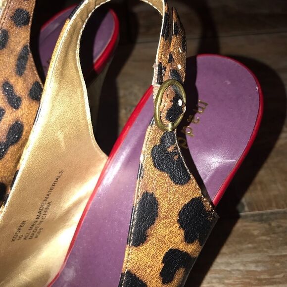 Madden Girl - Cute Peep-Toe Slingbacks (10) - Picture 6 of 7